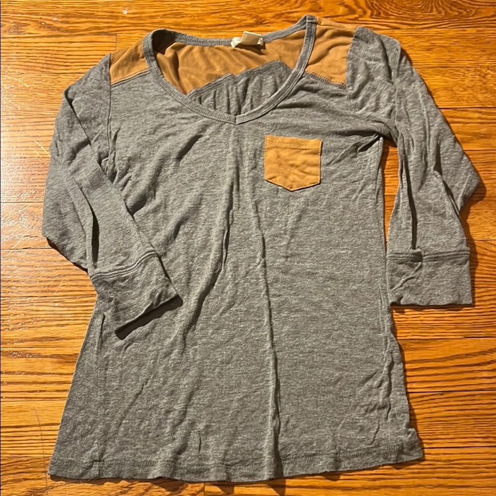 Gray and Tan Women's Top